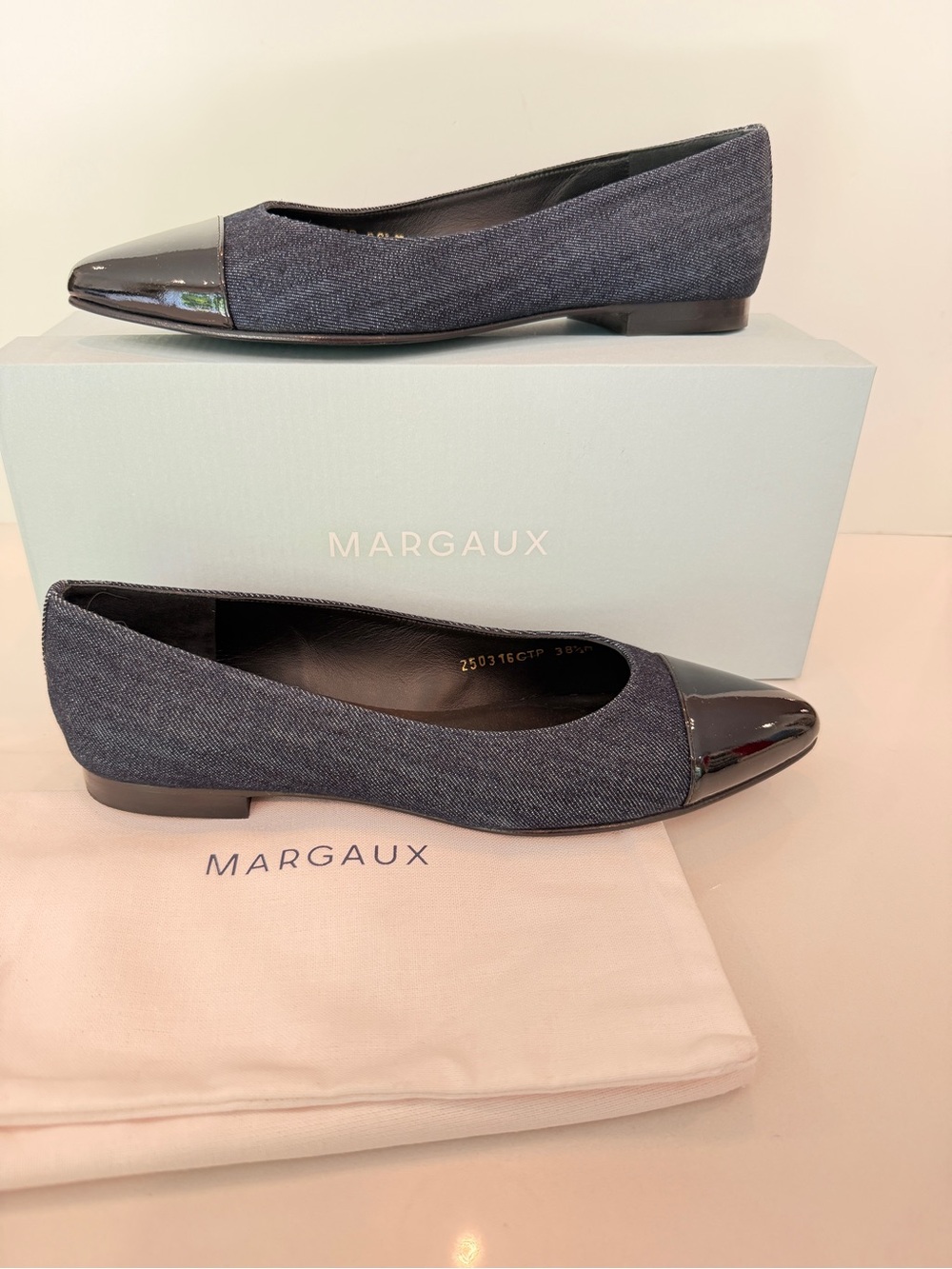 Margaux The Pointe Flats Sz 38.5 / 8.5 Cap Toe Denim Pointy Patent Spain Indigo